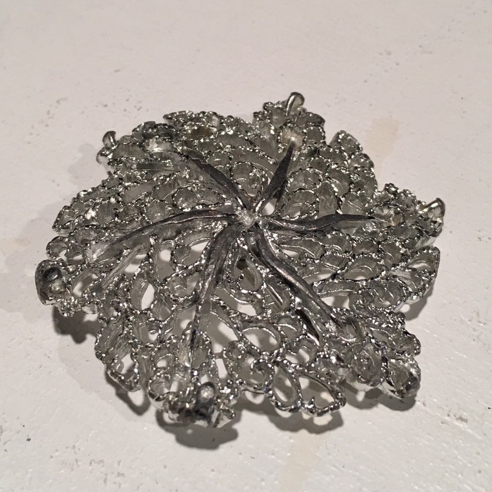 Vintage Gerry's Silver Tone Flower Brooch